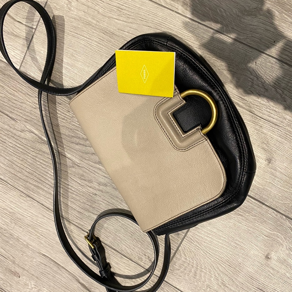 Fossil purse